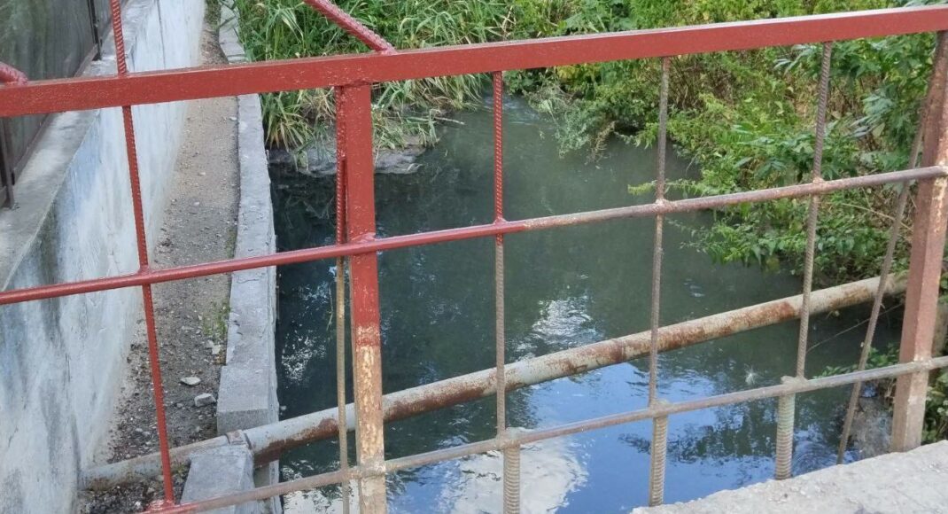 В окупованому Маріуполі каналізація тече в море, — міськрада