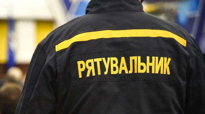 В результате обстрела Торецка ранен спасатель пожарной части