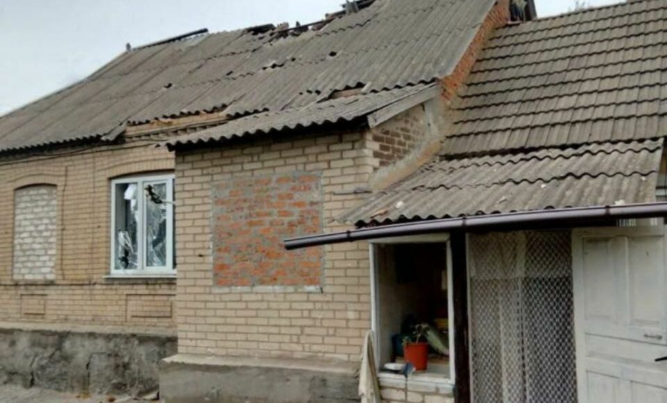 Дружківка на Донеччині обстріляна рф касетними боєприпасами: поранено оператора DW та двох цивільних