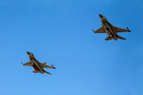 F-16 мають з'явитися в авіапросторі України у першому кварталі 2024 року, - Кулеба
