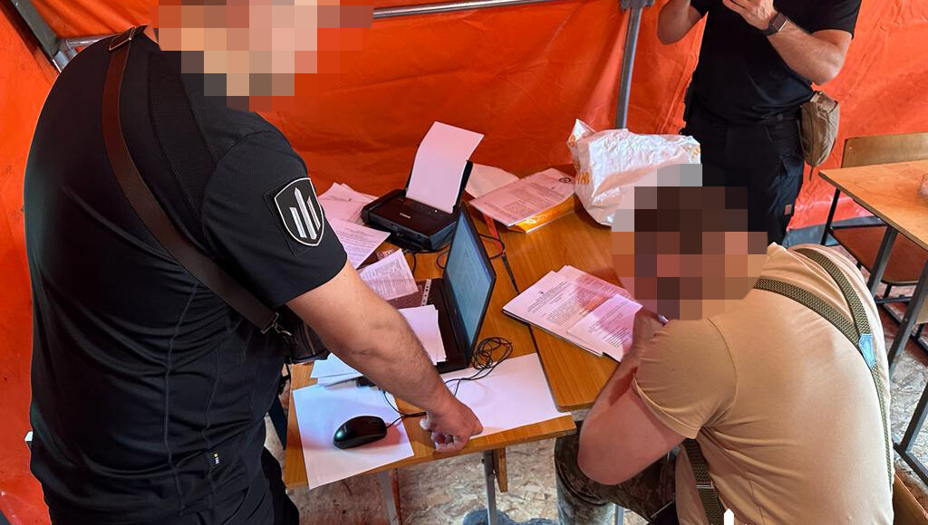 У військовій частині на Донеччині розкрили оборудку з виплат "бойових" на 5 млн грн