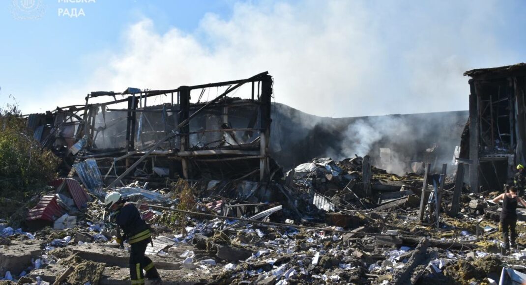 Армія рф вщент зруйнувала одну з найбільших у Краматорську торговельних баз, — МВА