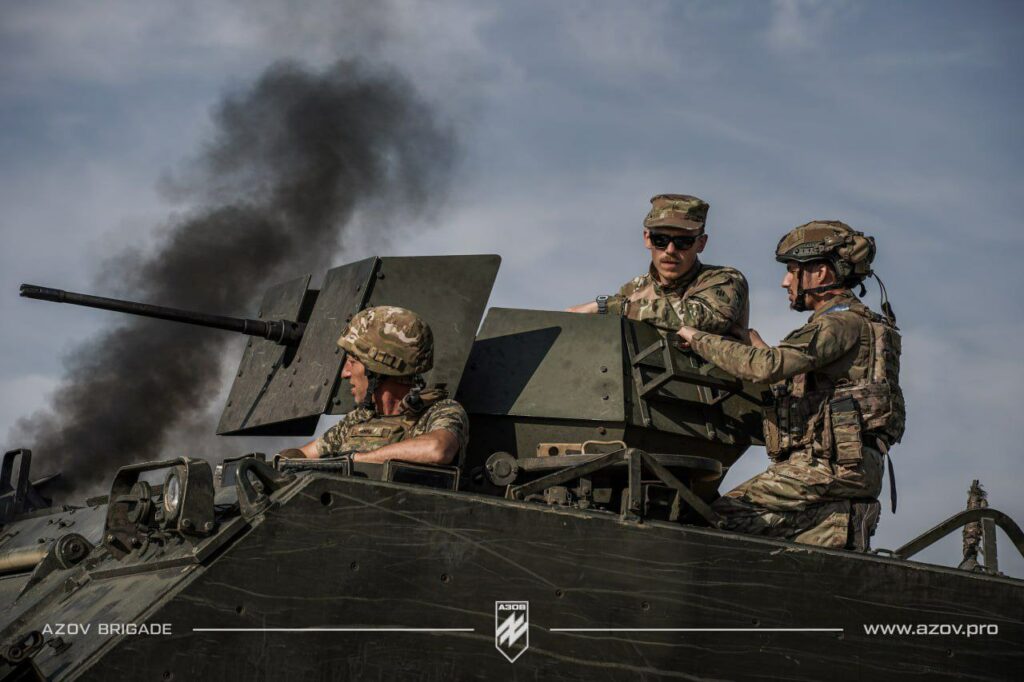 Командування "Азову" провело тактичні навчання: фото