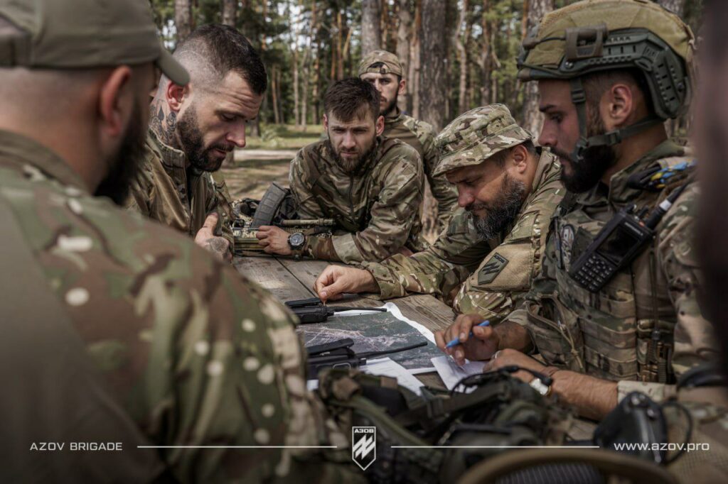 Командування "Азову" провело тактичні навчання: фото