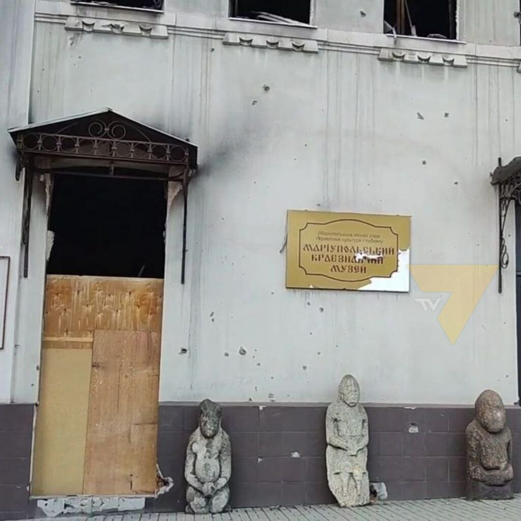 Окупанти знищили будівлю Маріупольського краєзнавчого музею