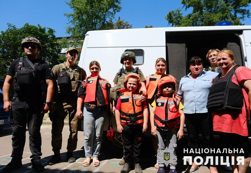 З Торецька "Білий янгол" евакуював ще чотирьох дітей: фото, відео