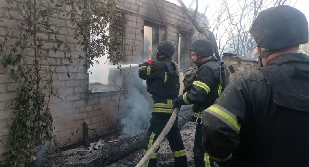 У Бахмутському районі через ворожий обстріл спалахнуло дві пожежі