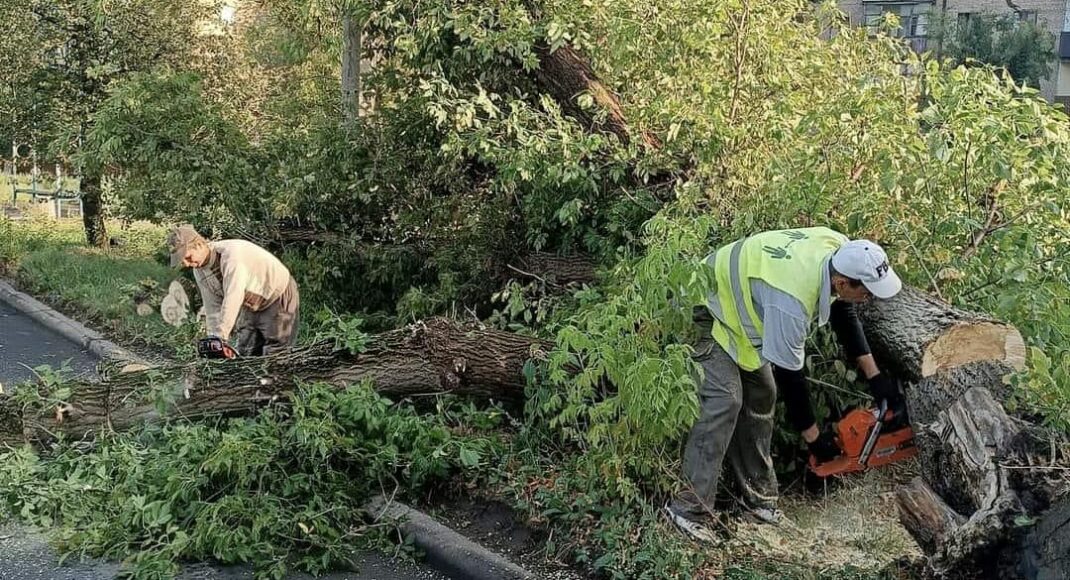 У Краматорську працюють над ліквідацією наслідків учорашньої негоди