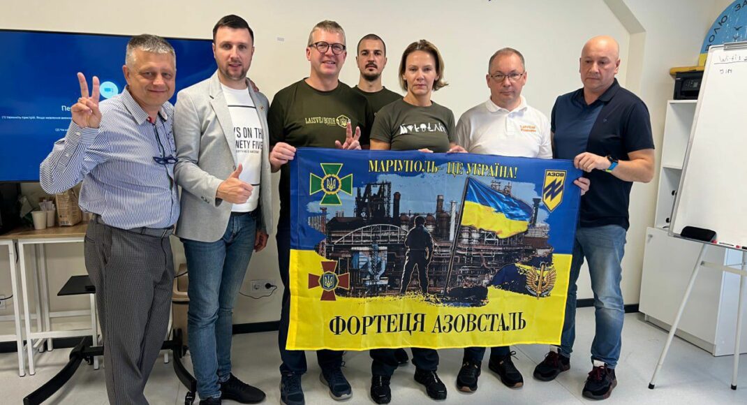Литва и Латвия передали мебель для обустройства социального жилья для мариупольских переселенцев в Днепре
