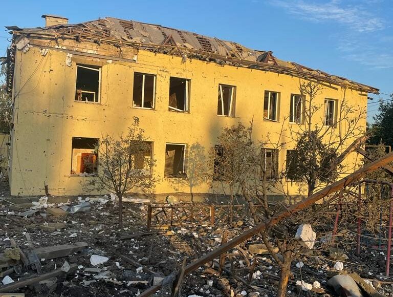 В Донецкой области россияне повредили медучреждение в Остром, — ДонОВА