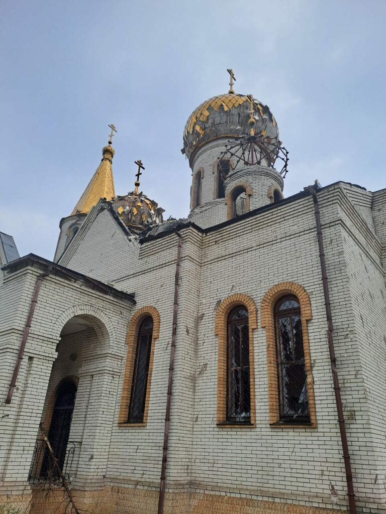 На Донеччині війська рф пошкодили будинки у Дружбі, Сіверську та Зарічному, — ОВА
