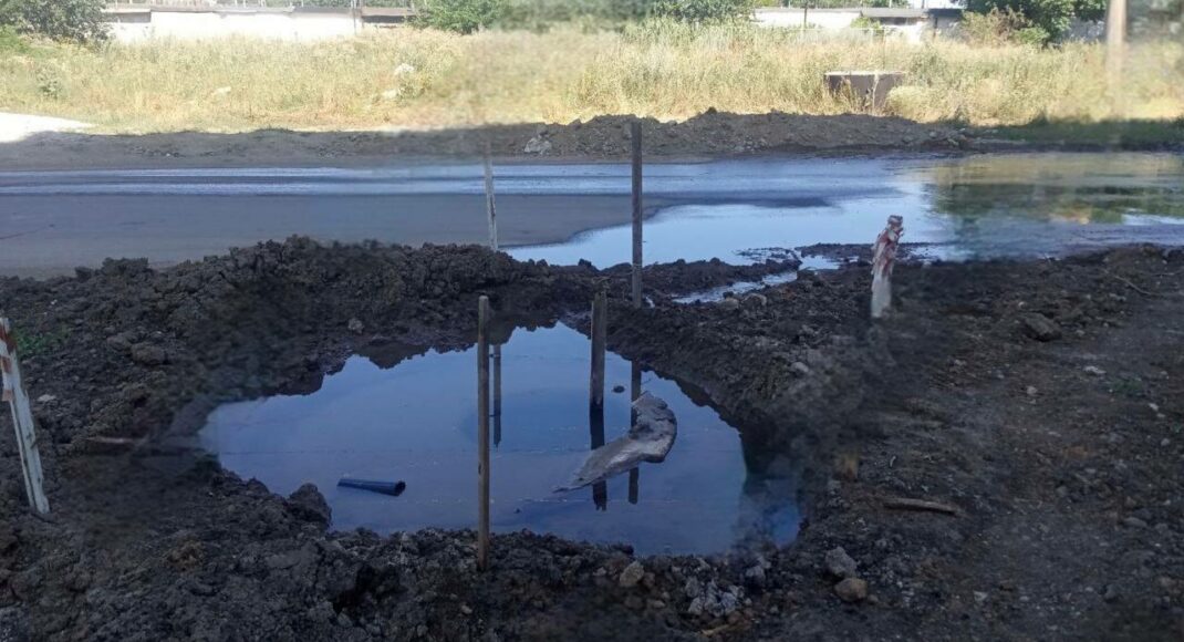В окупованому Маріуполі жителі вкотре страждають від поривів води та каналізації