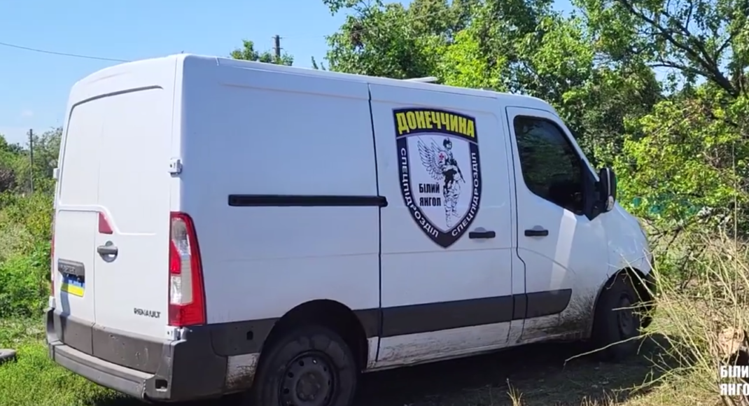 У Красногорівці поліцейські з-під завалів будинку врятували 71-річну жительку