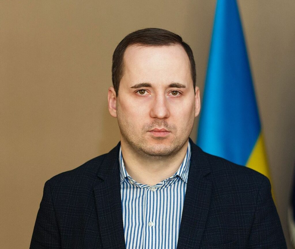керівник Старобільської РВА Володимир Череватий