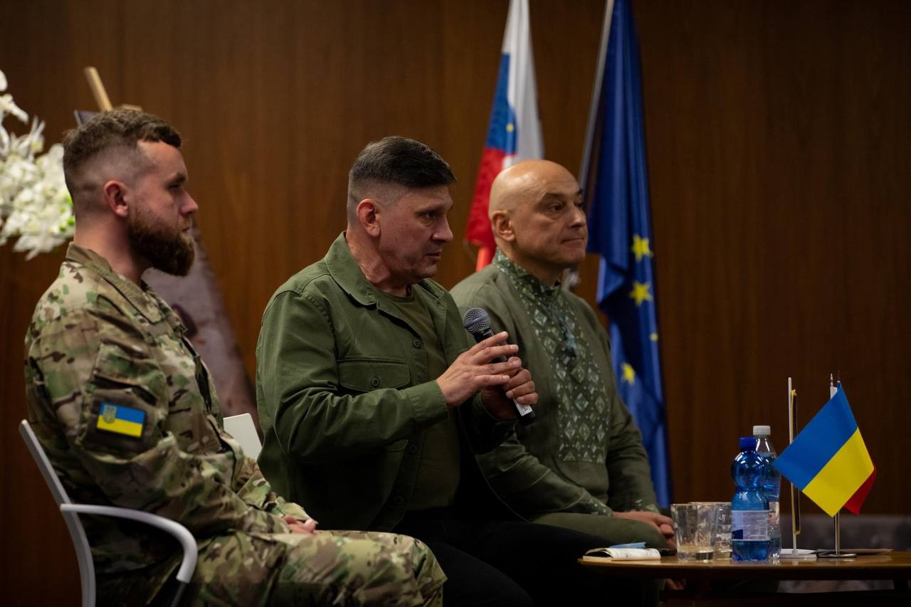 Захисник "Азовсталі" розповів про оборону Маріуполя під час презентації фільму "Абсолютне зло" в Словенії