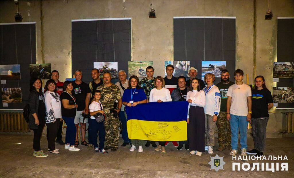 У Дніпрі відкрили фотовиставку, присвячену роботі поліцейських
