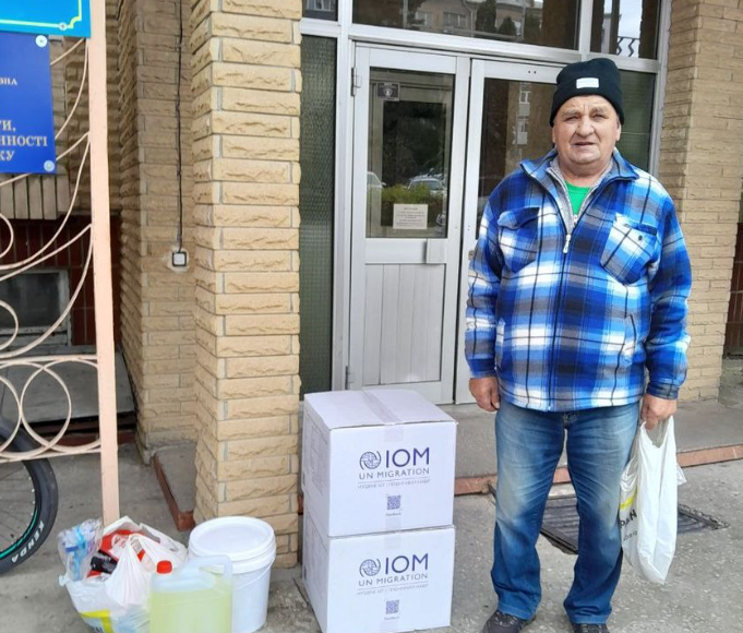 На Сумщине 180 продуктовых наборов получили переселенцы с Луганщины