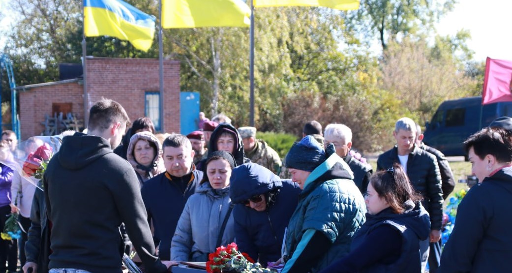 Мирноградская громада попрощалась с защитником Сергеем Балюрой, который погиб в Запорожской области