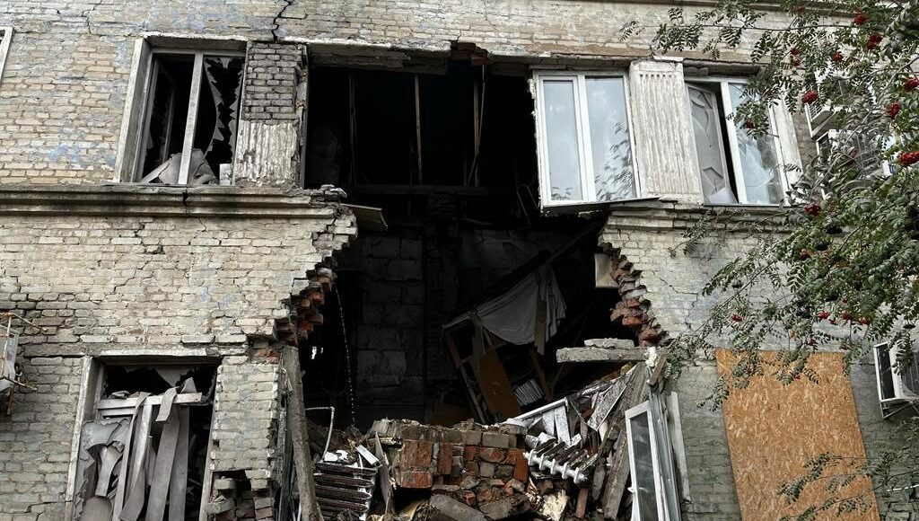 Россияне обстреляли Покровск в Донецкой области: есть погибший, более 10 жителей ранены