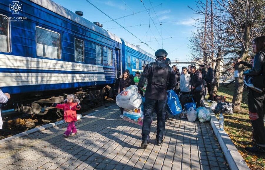 За минувшие выходные из Донетчины эвакуировали 41 ребенка