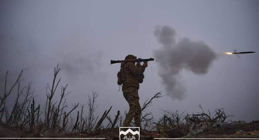 На Бахмутському напрямку ворог 8 разів безуспішно намагався відновити втрачене положення