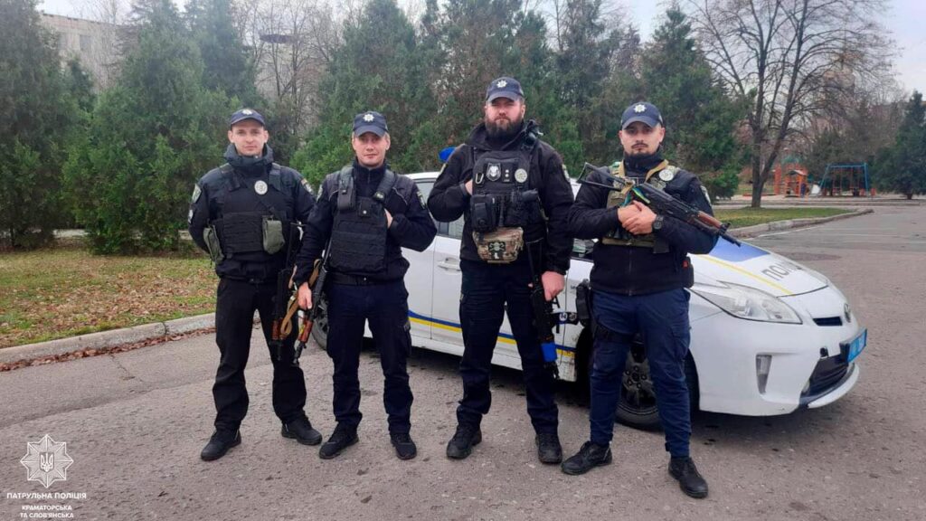 У Слов’янську поліцейські надали допомогу чоловіку з ознаками інсульту