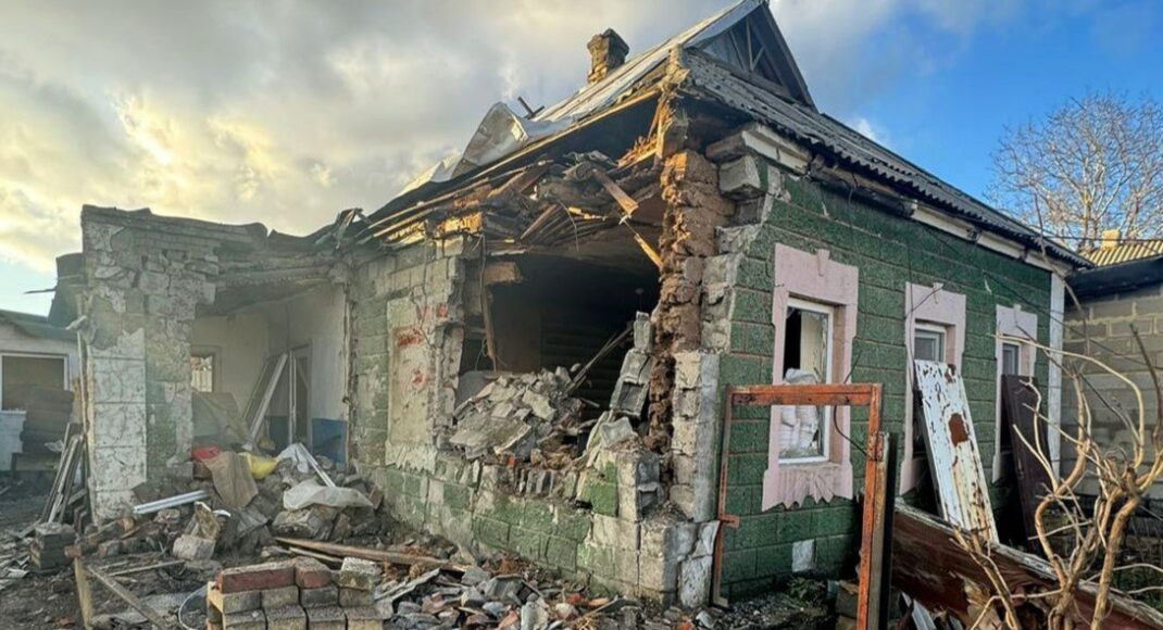 Пять человек погибли, трое ранены: полиция Донетчины документирует последствия обстрелов рф