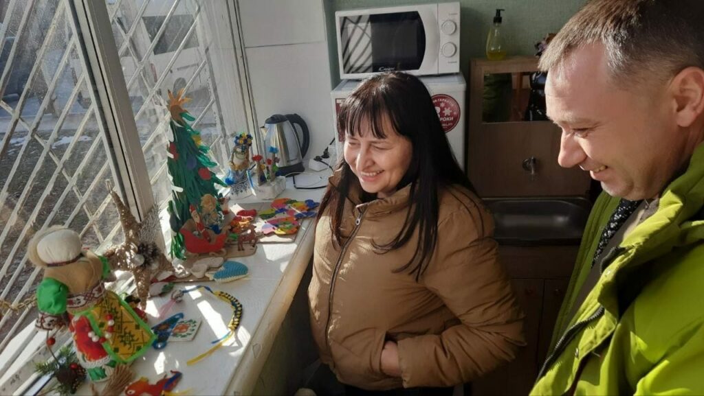 Керівництво Луганської ОВА перевірило роботу хабів для ВПО на Київщині