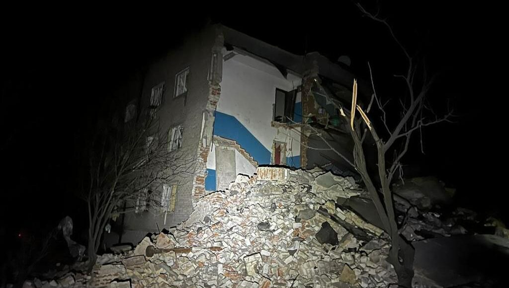 Ворог вдарив по Нью-Йорку: 3 людини поранено і 5 — перебувають під завалами