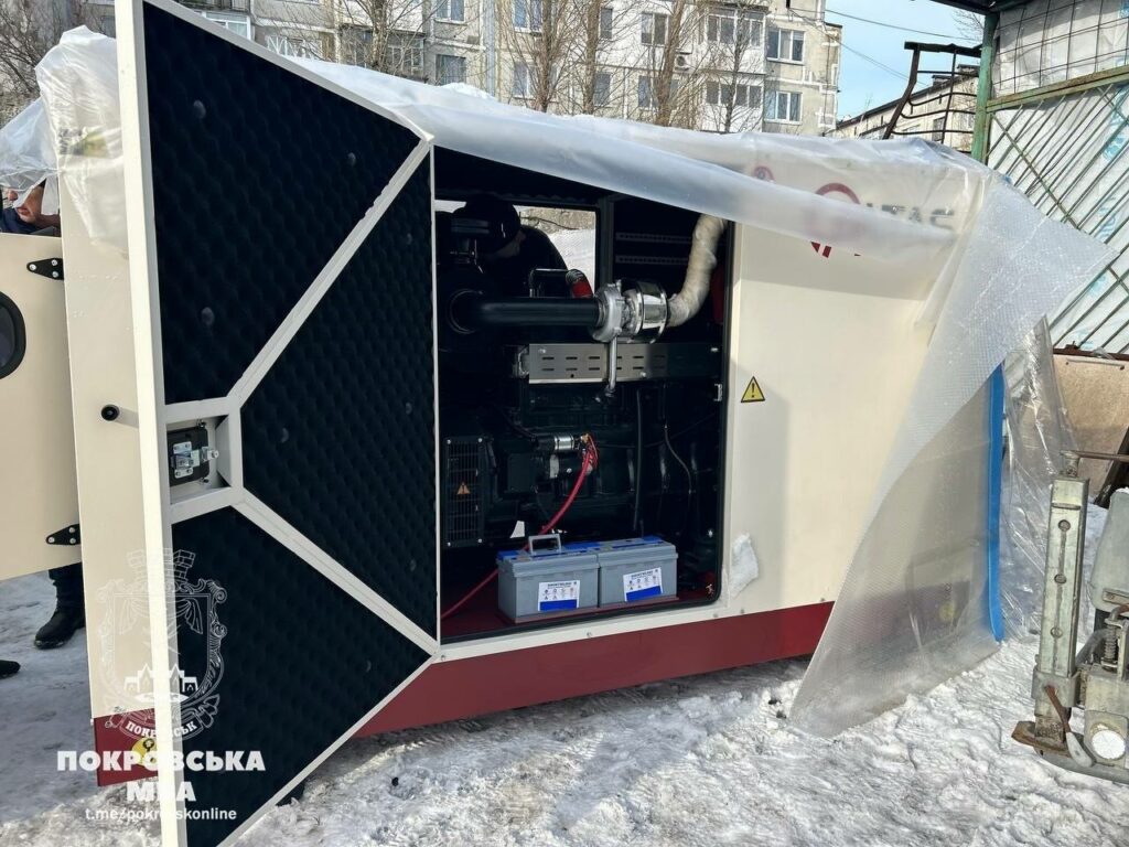 Покровськ отримав потужний генератор для безперебійної роботи тепломережі (фото)