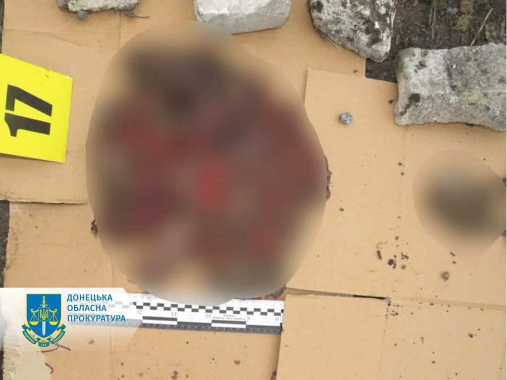 У Покровську на місці удару шукають 8 осіб, серед яких — діти