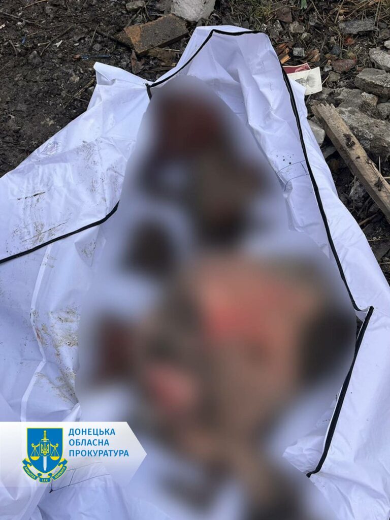 У Покровську на місці удару шукають 8 осіб, серед яких — діти