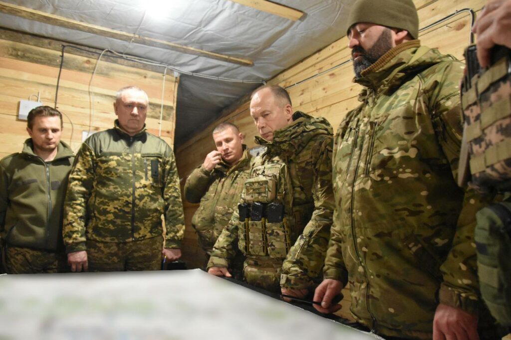 Ворог нарощує інтенсивність наступальних дій на Сіверському та Бахмутському напрямках, — Сирський