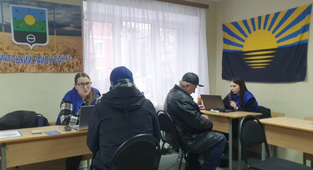 В хабах Донетчины продолжается оказание помощи внутренне перемещенным лицам (фото)