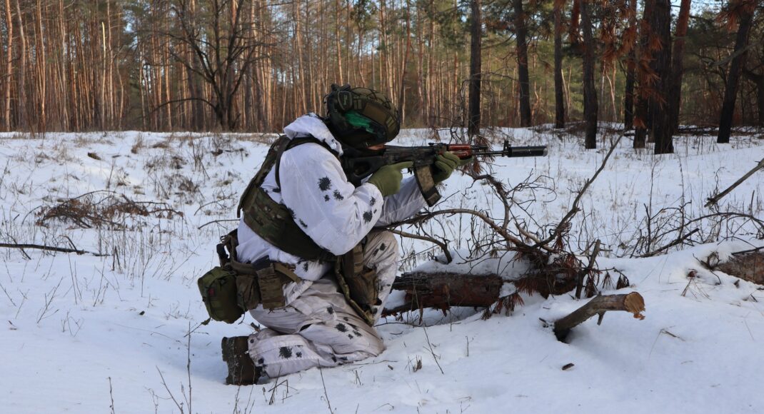 У Серебрянському лісі бійці Тероборони знищили росіян, які йшли на штурм (ВІДЕО)