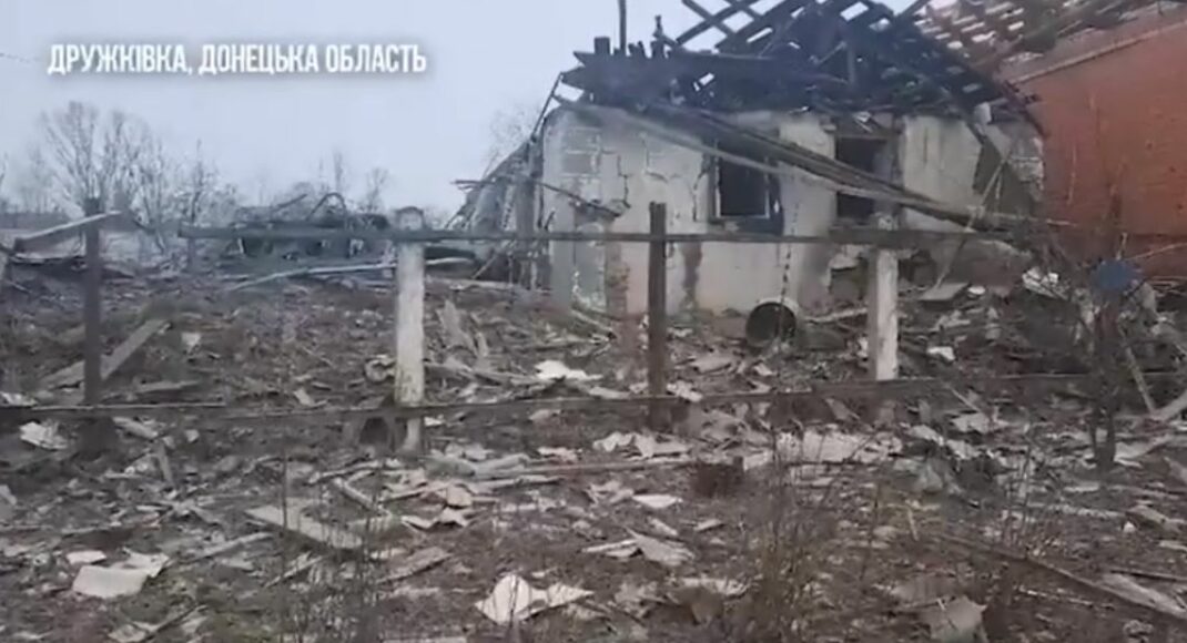 Серед ночі окупанти завдали два удари ракетами С-300 по Дружківці