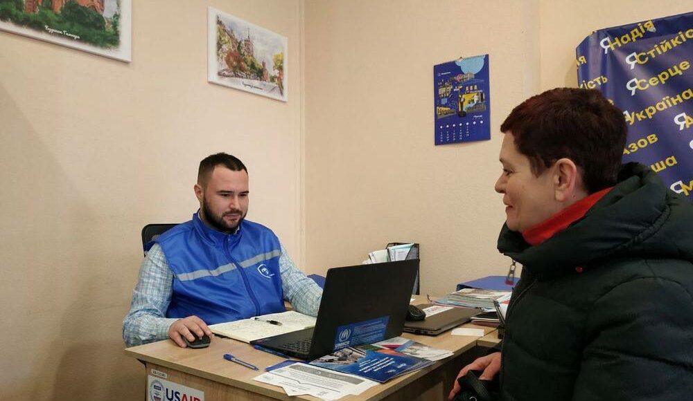 У Києві проводять безкоштовні юридичні консультації для переселенців з Маріуполя