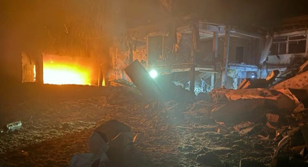Щонайменше 1 людина загинула і 7 поранено внаслідок нічних обстрілів Селидового, — Філашкін (фото)