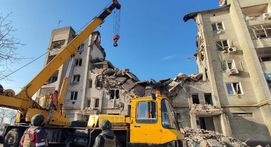 В результате авиаудара по Нью-Йорку в Донецкой области погибли 4 человека, еще 3 ранены