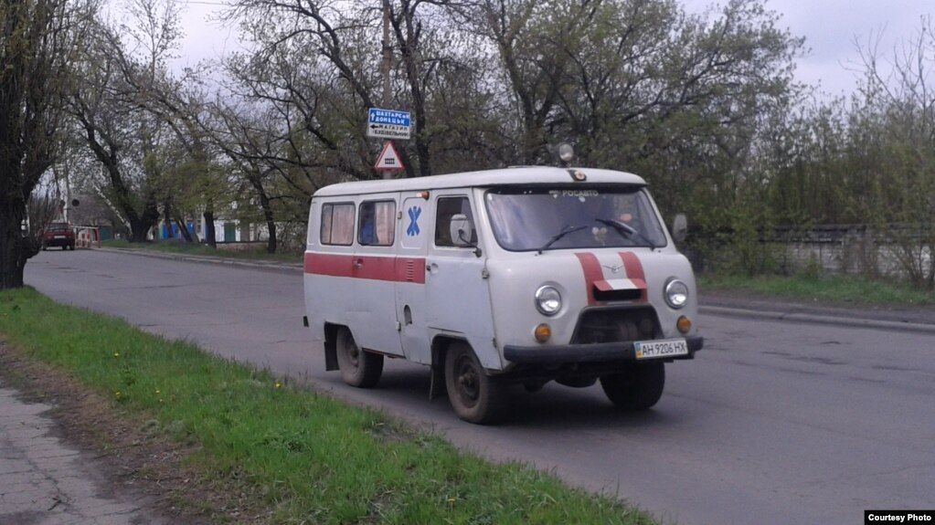 таксофони замість інтернету та зв-язку