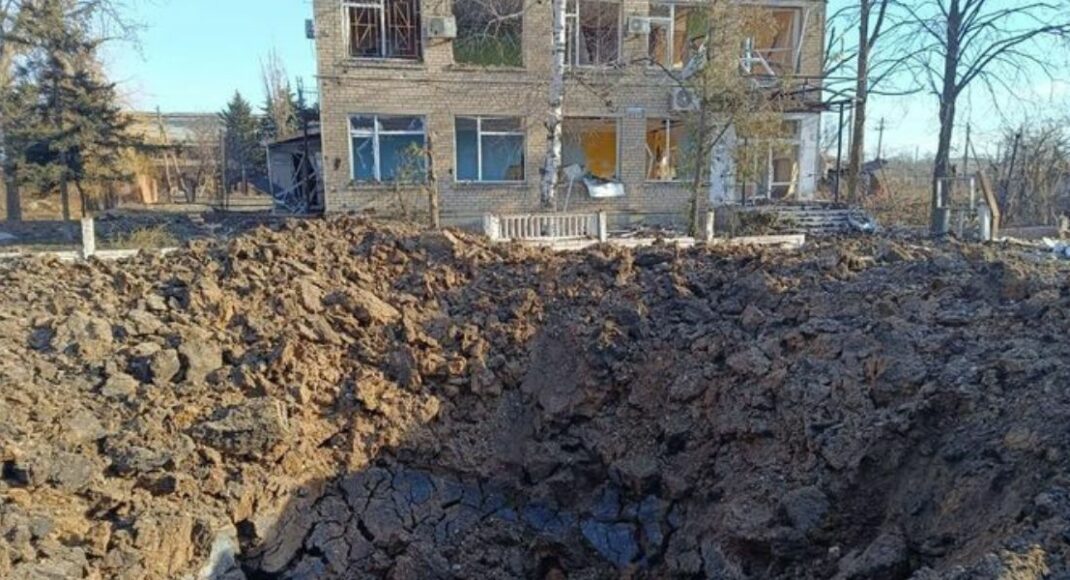 За сутки россияне 21 раз обстреляли населенные пункты Донетчины