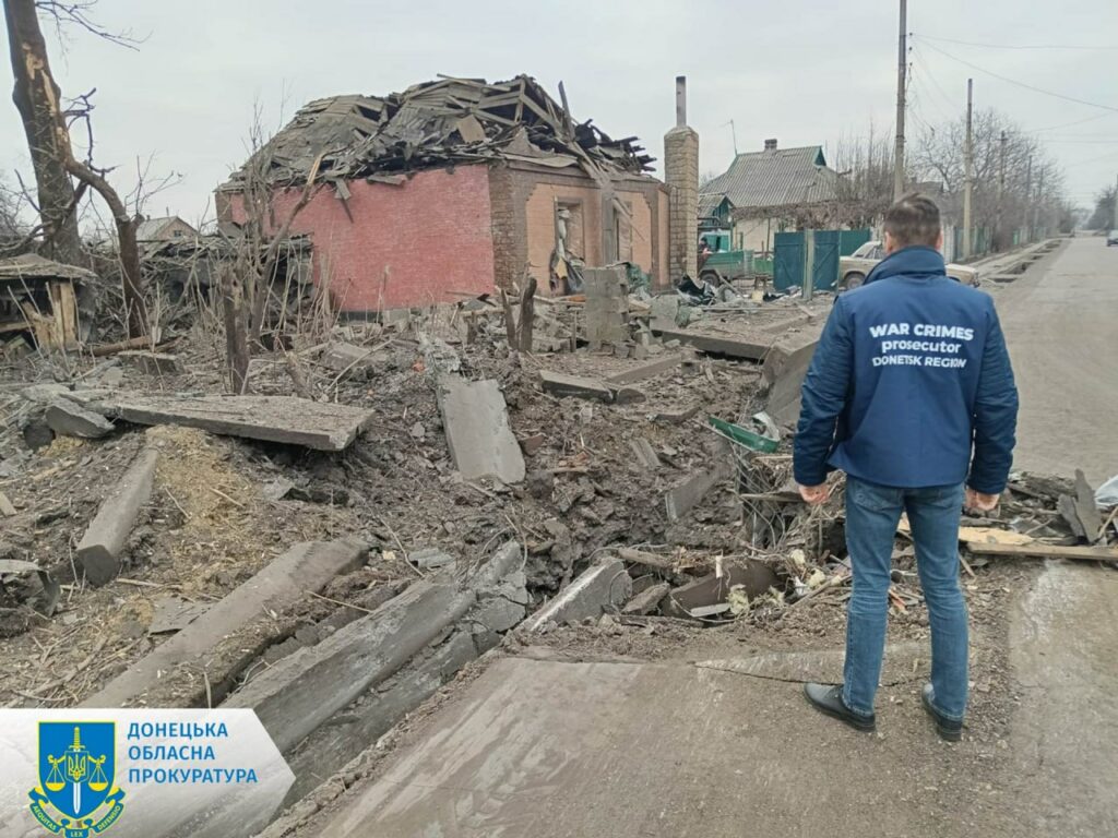 Ворог атакував Мирноград, Шахове та Новогродівку, 4 людей поранено