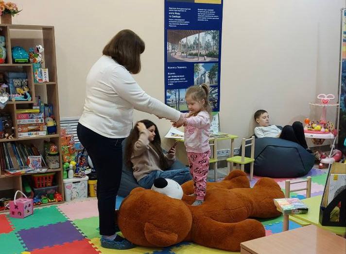 У Кам'янському відкрився 26 центр допомоги ВПО "Я — Маріуполь" (фото)