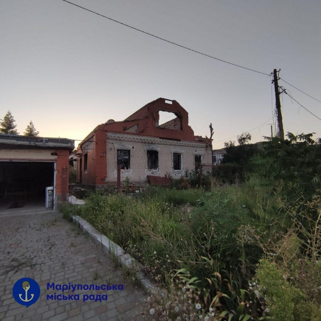 В окупованому Маріуполі 6,5 тисяч приватних будинків були зруйновані загарбниками повністю, — міськрада