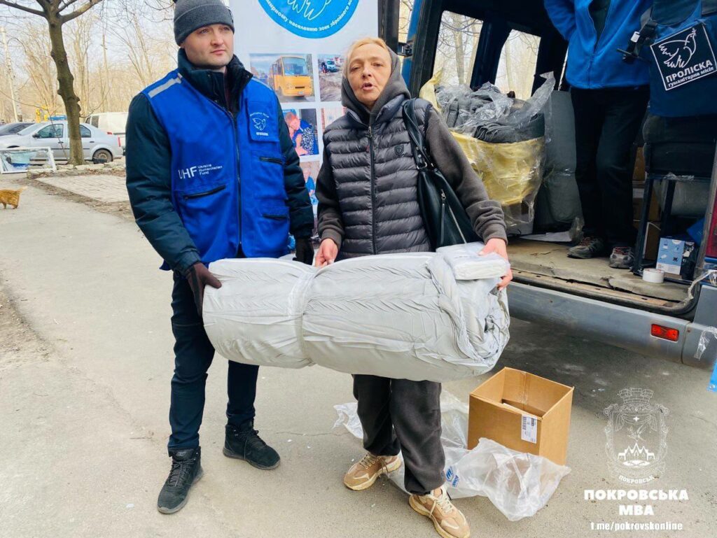 Гуманітарна місія Проліска допомагає постраждалим від ворожого обстрілу у Покровську (фото)