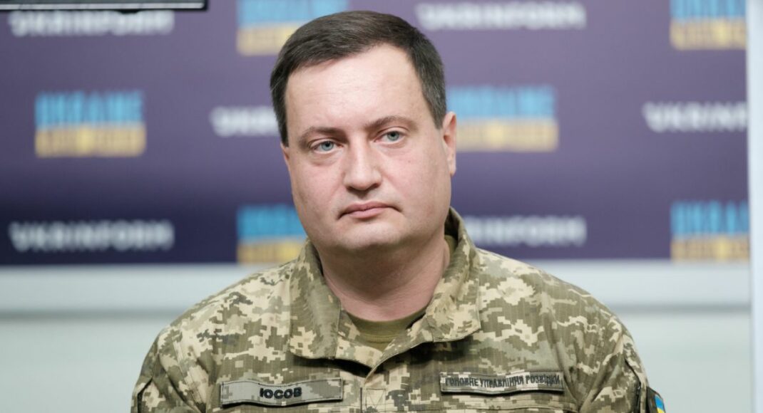 В результате атаки на военный аэродром "Оленья" были повреждены два стратегических бомбардировщика Ту-22М3, — ГУР