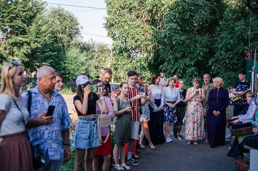 двері та вивіски