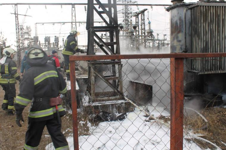 В окупованій Кремінній сталася пожежа на підстанції: окупанти заявляють про приліт
