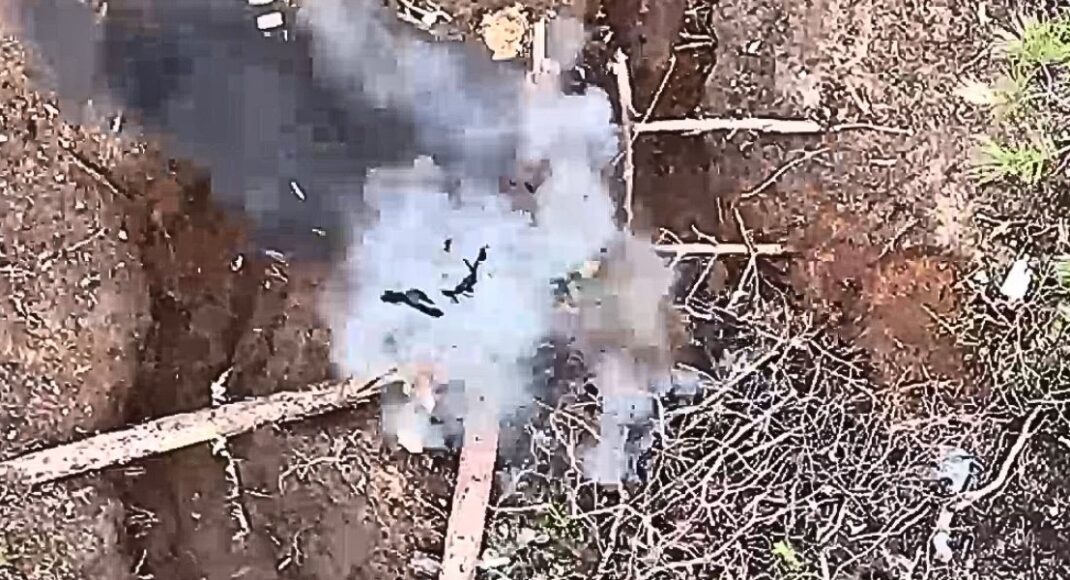 Спецпризначенці "Азову" показали, як знищують окупантів у бліндажах на Кремінському напрямку (відео)
