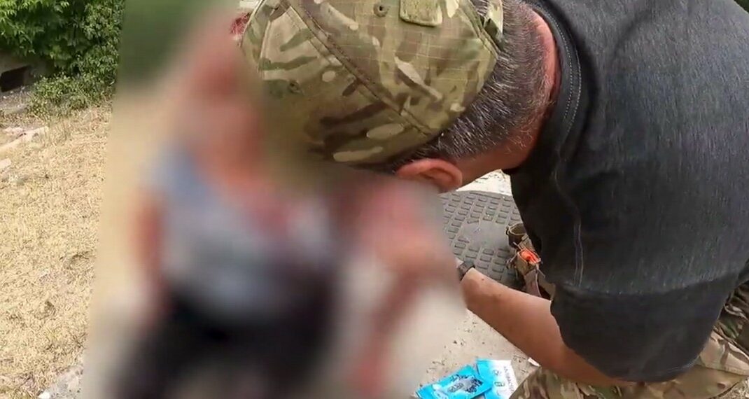 У Лимані поліцейські допомагали рятувати поранених (відео)